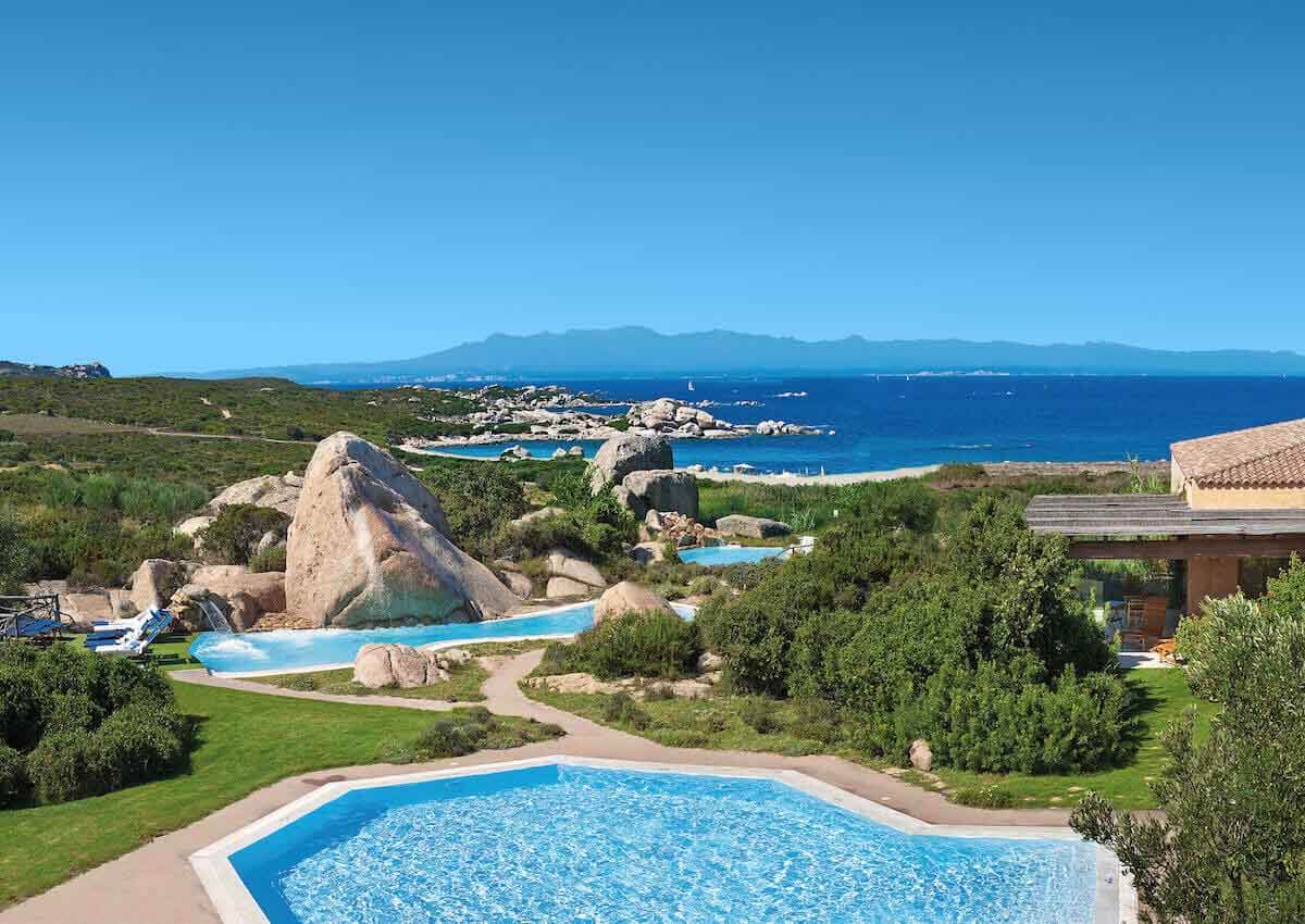 Delphina-Hotels&Resort-Erica-benessere-panoramica-piscine