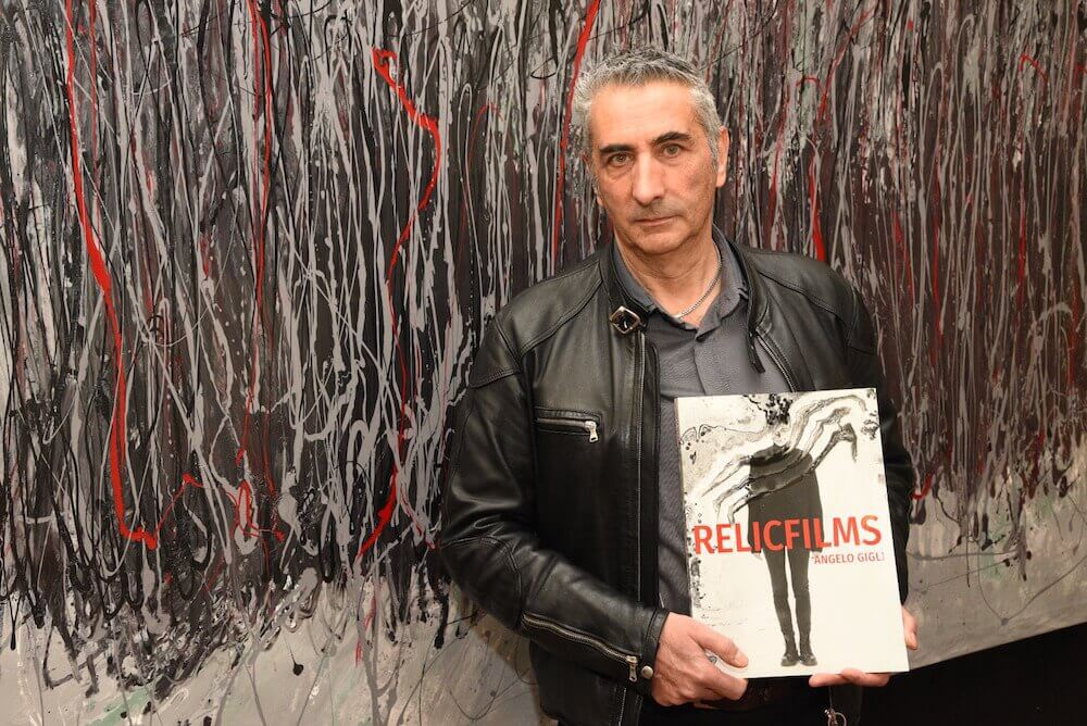 RelicFilms-Angelo Gigli con il libro