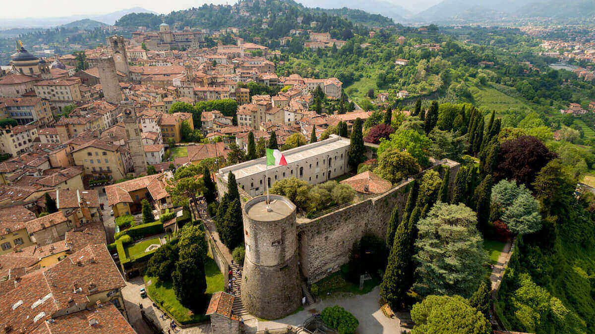 Associazione-Musei-Rocca di Bergamo dall'alto