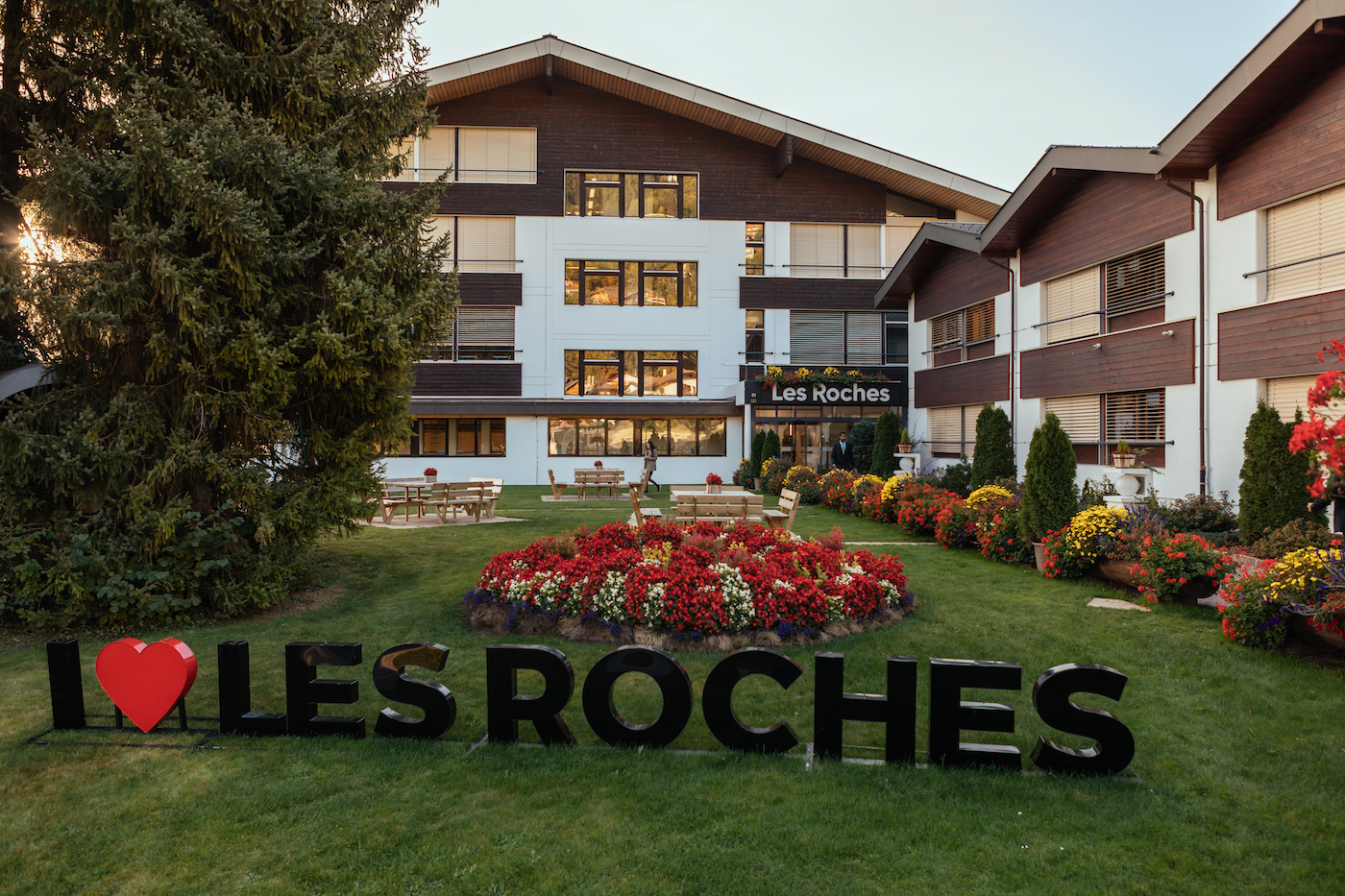 Les Roches